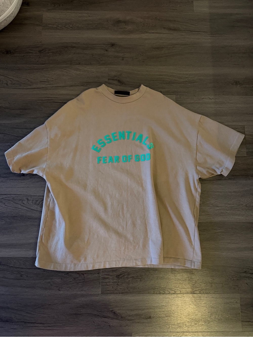Fear of god essentials oversized shirt
